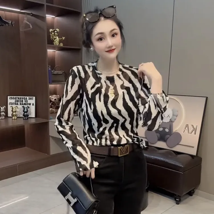 长袖纱网常规款圆领斑马条瘦气质小衫