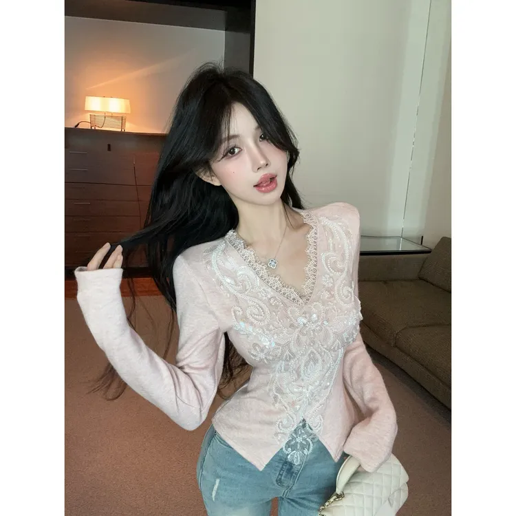纯欲甜辣妹亮片刺绣V领蕾丝花边V领长袖女设计感修身绝美短款上衣