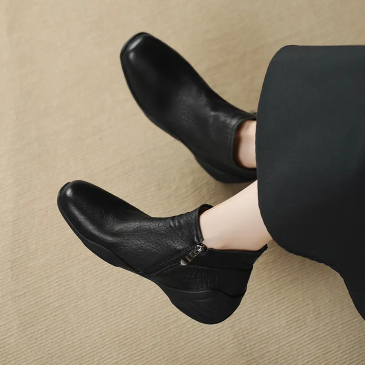 高端羊皮小短靴女款爆款及踝靴2025秋冬新款马丁靴小众百搭手工鞋