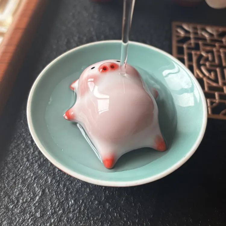 网红粉红泡泡鱼茶宠陶瓷吐泡泡茶宠茶桌创意喝茶小摆件茶道主人杯