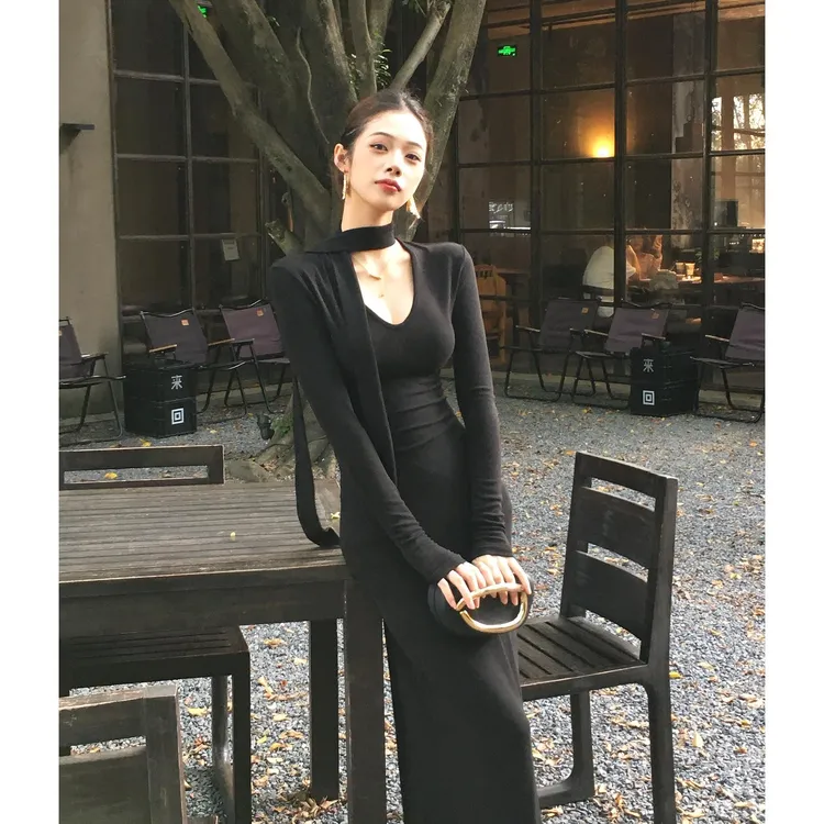 气质设计感飘带内搭连衣裙女秋冬新款长袖收腰包臀裙显瘦打底长裙