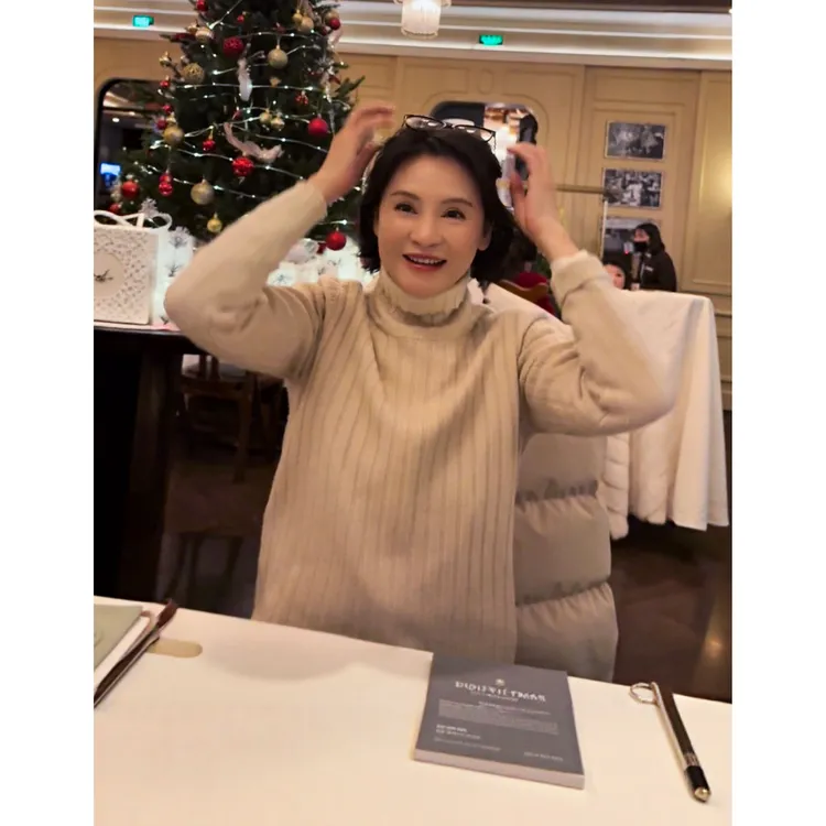 我是摩羯黑标 天山坑条 100新疆天山羊绒柔软舒适秋冬针织衫