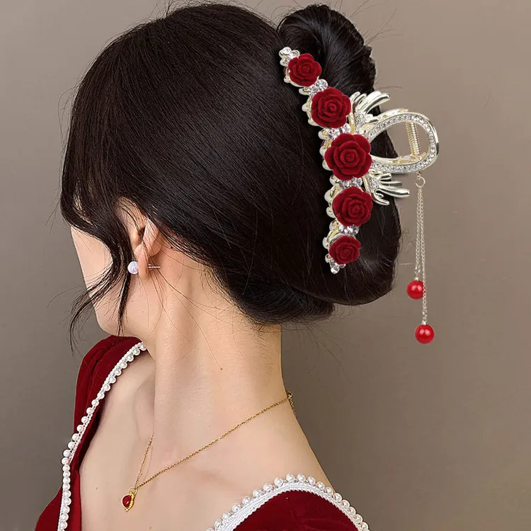 红色玫瑰花大号抓夹高级感后脑勺发夹夏季盘发鲨鱼夹气质百搭发饰