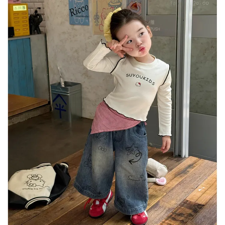 女童秋季套装打底衫搭配印花牛仔裤超洋气2025爆款春秋长袖T恤潮