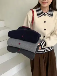 玲姐定制-藏青色翻领撞色条纹款单排扣宽松休闲针织开衫377033