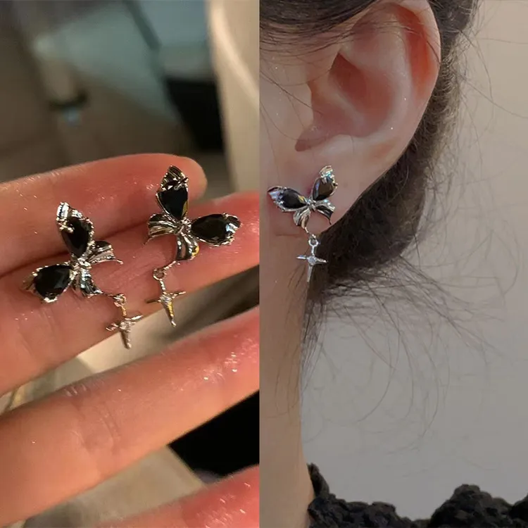 合金耳饰 甜酷黑色蝴蝶流苏耳钉轻奢小众设计高级感耳饰简约百搭