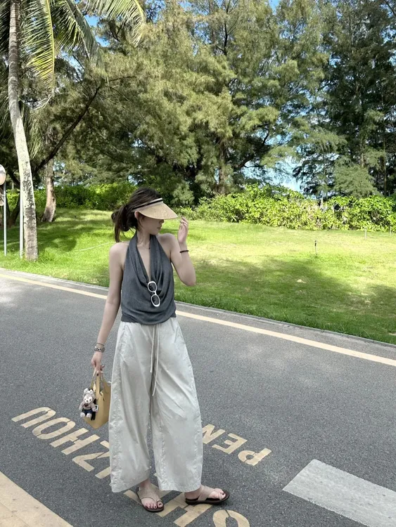 2025夏季新款时尚打底吊带背心气质显瘦洋气休闲百搭性感辣妹外穿