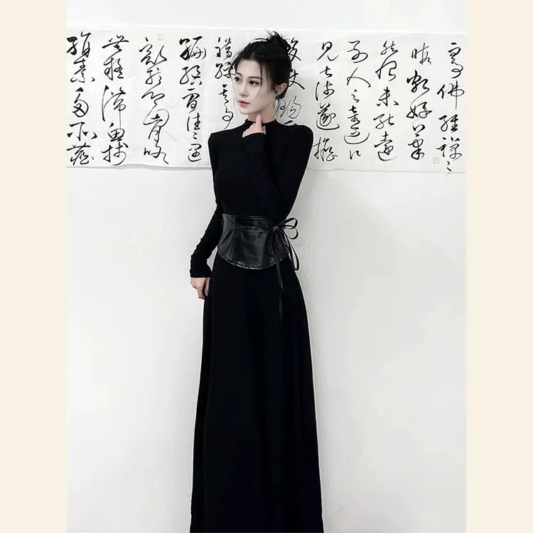 法式赫本气质黑色连衣裙秋冬新款束腰腰封收腰显瘦A字长裙新中式