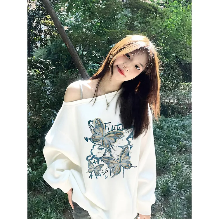 2025新款露肩卫衣女纯棉蝴蝶印花设计宽松百搭慵懒风斜肩辣妹上衣