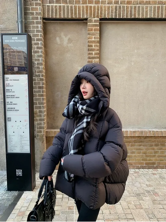 90%白鹅绒2025冬新款简约云朵泡芙抽绳收腰羽绒服女显瘦加厚保暖