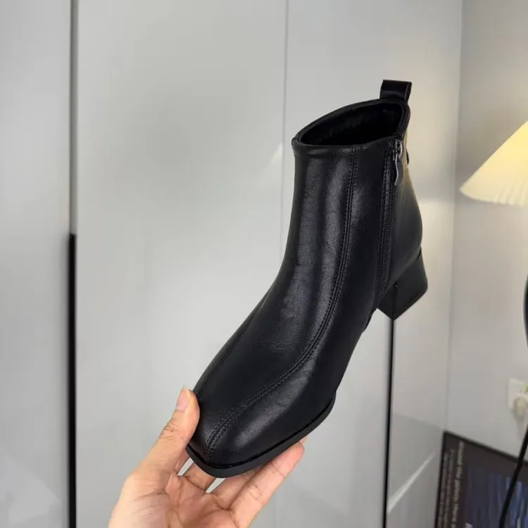 【纤芙森女鞋】7993秋冬休闲风粗跟女短靴舒适软底