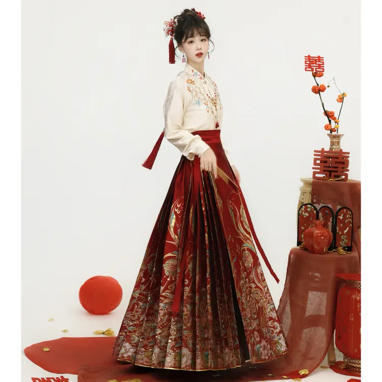 锦鲤织金妆花马面裙订婚结婚敬酒服新中式国风汉服套装大码刺绣