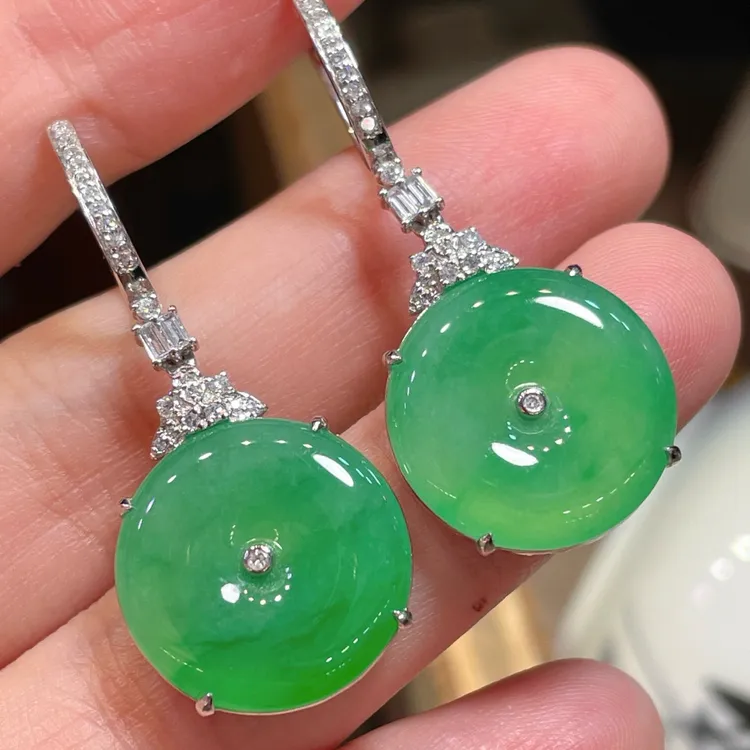 天然翡翠缅A冰种满绿平安扣耳环18K金，线下同时销售下单咨询货品？