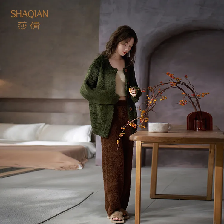 莎倩2025新款睡衣女秋冬季半边绒加厚加绒套装可外穿珊瑚绒家居服