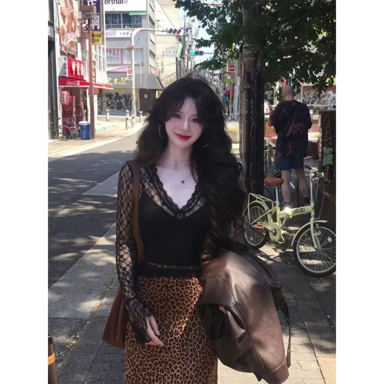 美式辣妹早秋穿搭性感蕾丝长袖T恤豹纹包臀半身裙宽松咖色外套女