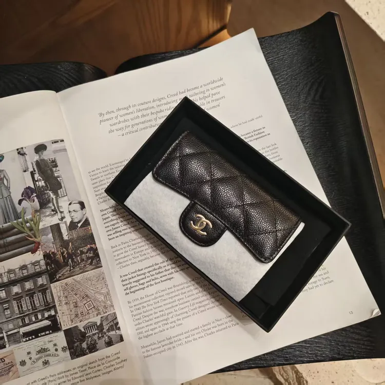 未使用 Chanel/香奈儿 香奈儿黑银翻盖小卡包 79022077