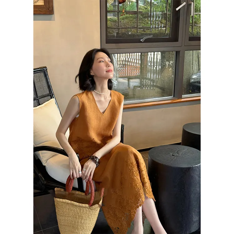 2025夏季新款小众设计感蕾丝贵气V领上衣宽松时髦百搭半身裙女
