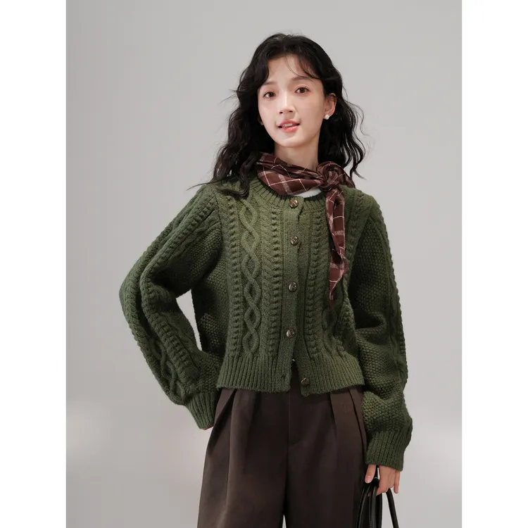 慵懒风软糯针织开衫上衣女2025新款秋冬短款麻花毛衣外套