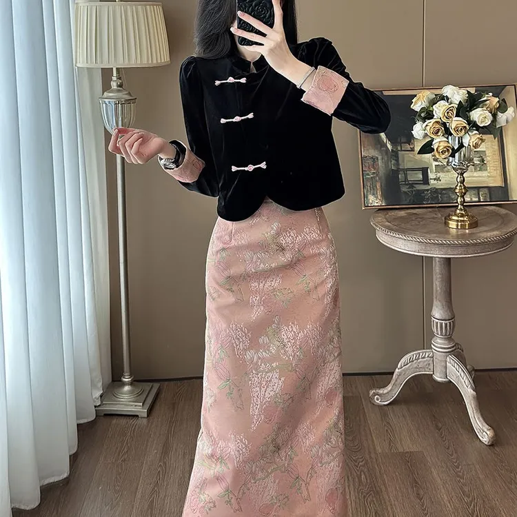 新中式盘扣立领长袖丝绒上衣粉色半身长裙两件套女秋冬季新款上衣