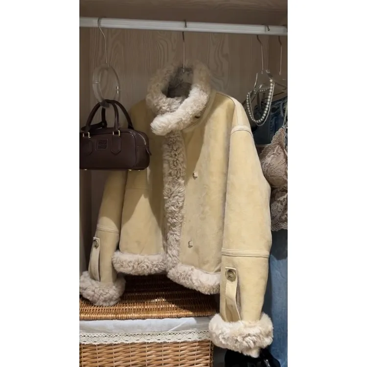 老钱风高级感洋气短款百搭保暖外套秋冬新款设计时髦显瘦毛毛开衫