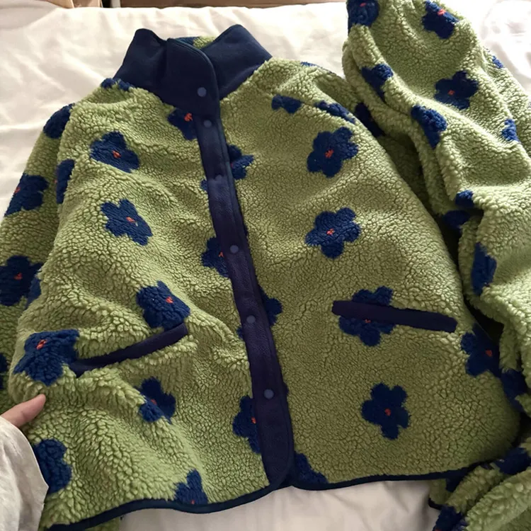 侘町2025年冬季新款长袖绿色花花双面提花羊羔绒睡衣女家居服套装