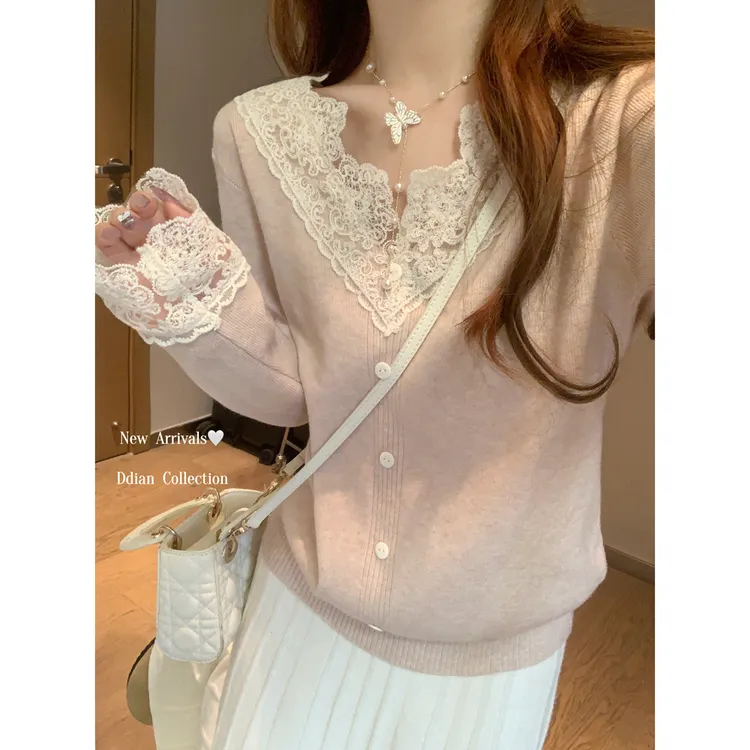 韩系少女感V领打底衫女2025新款蕾丝花边内搭毛衣纯欲风针织上衣