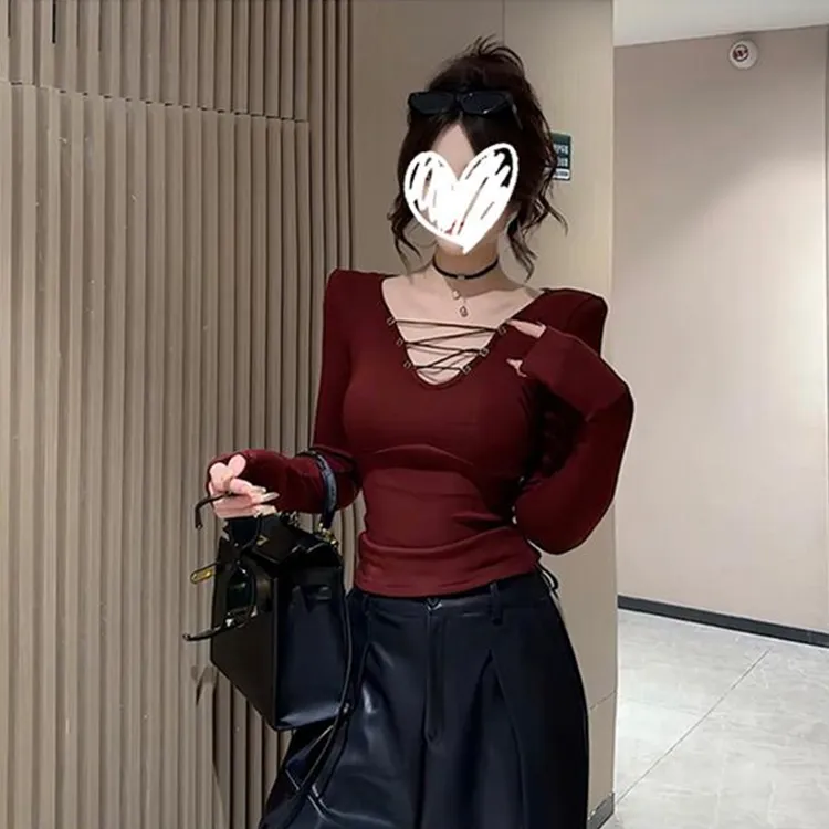 韩版气质性感交叉镂空V领长袖T恤女装秋季内搭修身显瘦打底衫上衣