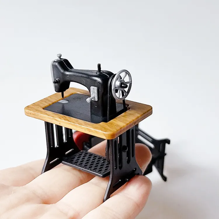 迷你缝纫机娃娃屋场景家具摆件儿童过家家小玩具复古怀旧微缩模型