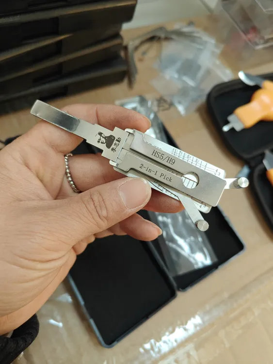 李氏李志勤HS5/H9红旗二合一维修工具