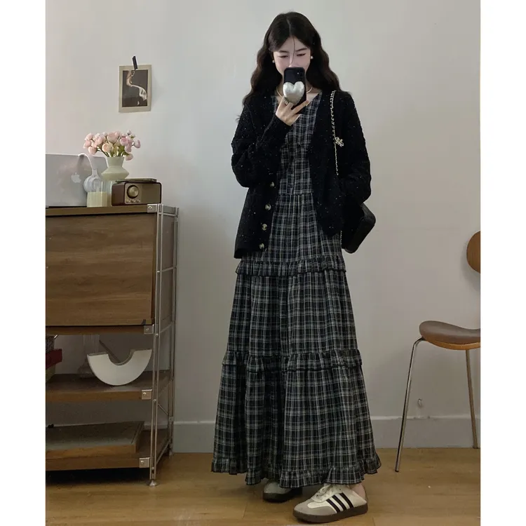 大码秋冬新款宽松毛衣开衫外套女显瘦格子背心连衣裙套装