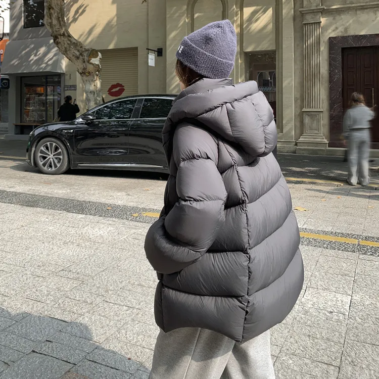 巨好看90%白鸭绒羽绒服女士中长款云朵泡芙面包服2025新款