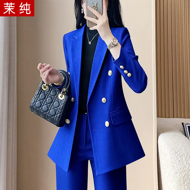 时尚洋气女2026新款蓝色今年流行的职业女装贵气感穿搭西装高级感