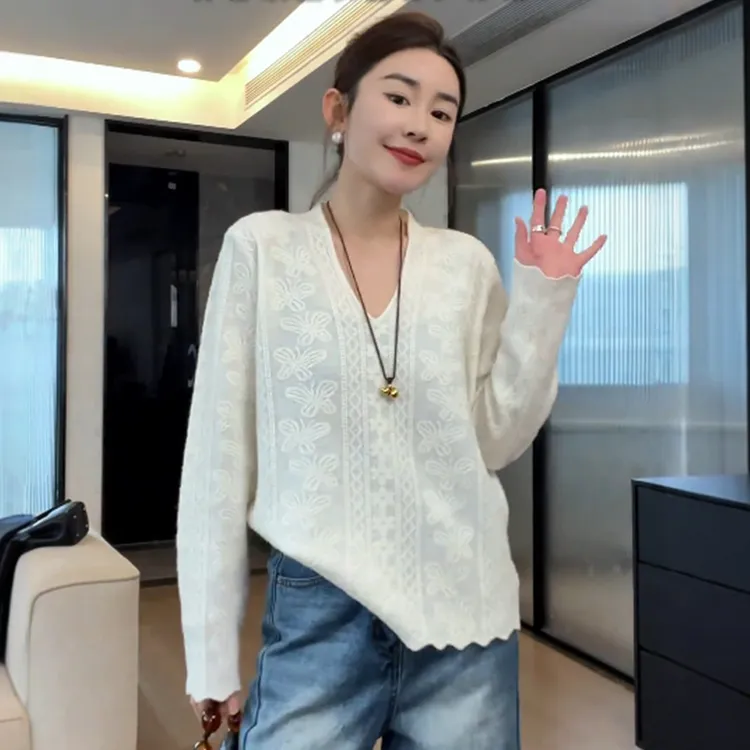 大码重工蕾丝钩花V领针织衫2025秋季新款胖mm独特别致超好看上衣