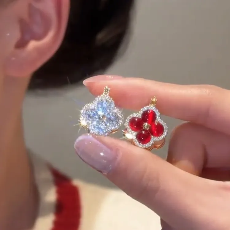 铜合金合成锆石耳饰 甜美锆石红色四叶花双面耳扣耳环女