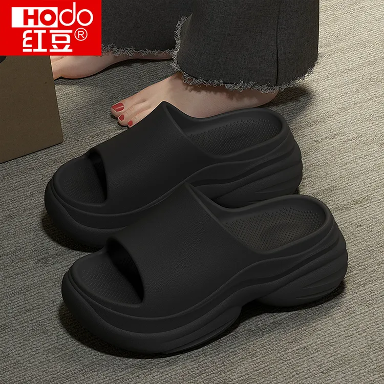 红豆踩屎感拖鞋女款2025年夏季新款厚底外穿沙滩户外防臭拖鞋女士