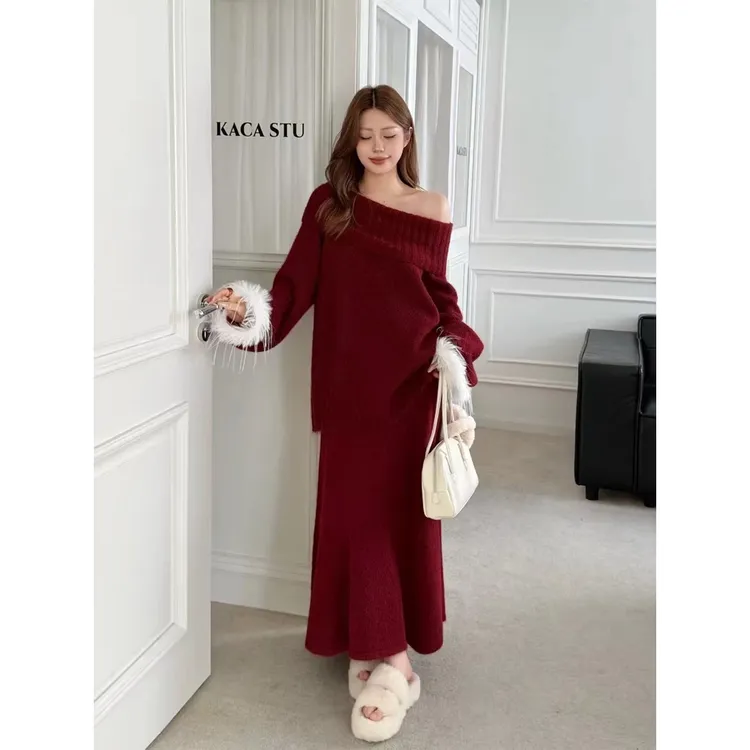 法式新年红一字肩针织套装女慵懒风显瘦气质毛衣露肩上衣半身裙