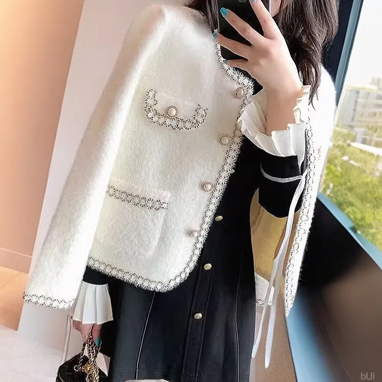 春秋秋季小香风外穿短款白色秋冬外套女冬2025年春秋款针织开衫