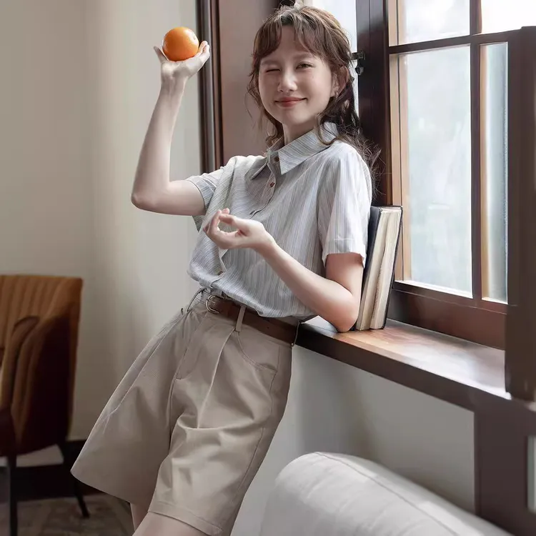 条纹短袖衬衫女2024夏季新款韩版时尚宽松小个子正肩设计感衬衣