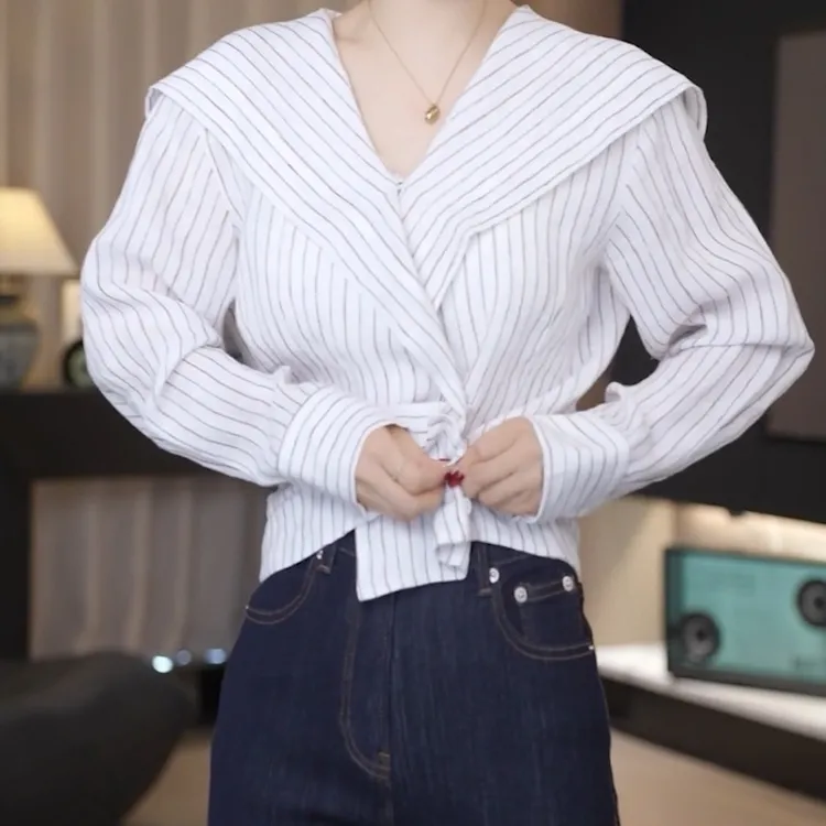 白色2025春季新款时尚气质海军领设计感竖条纹长袖衬衫女别致上衣