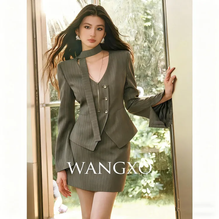 WANGXO｜碎光感条纹亮丝｜斜门襟长飘带收腰西装外套＆包臀短裙