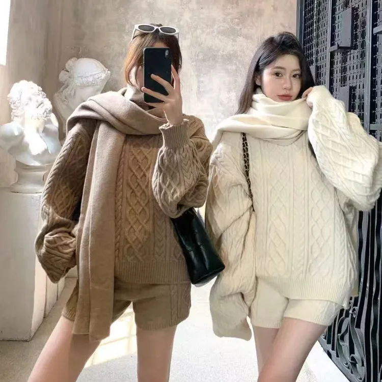 高级感慵懒风麻花毛衣短裤围巾三件套女秋冬新款宽松时尚针织套装