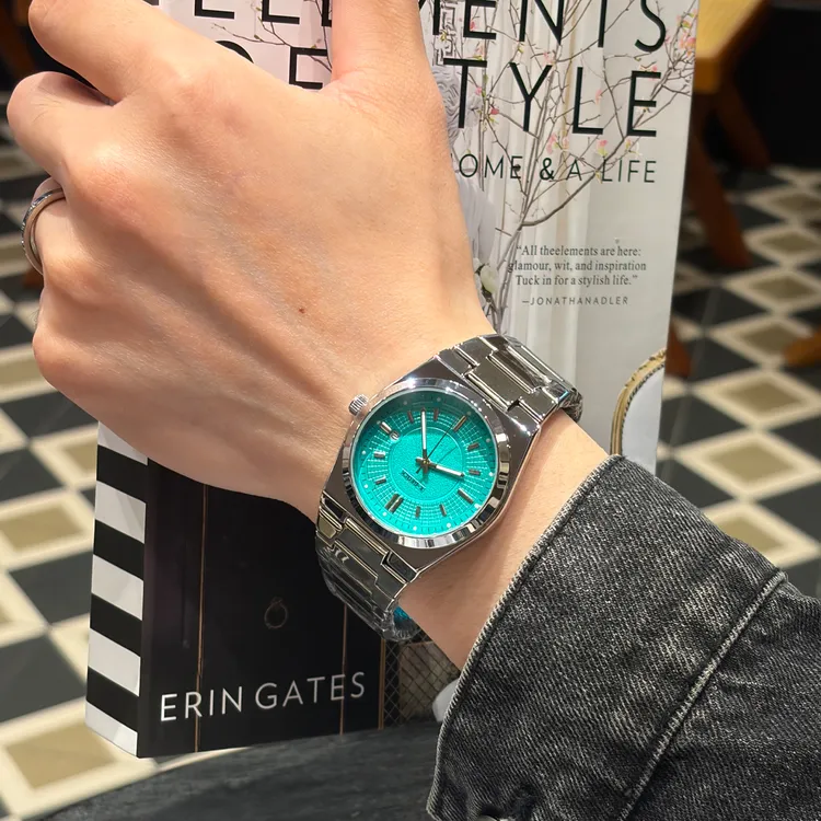 2026年时尚简约日历手表男高级感帅气韩版防水夜光手表男钢带腕表