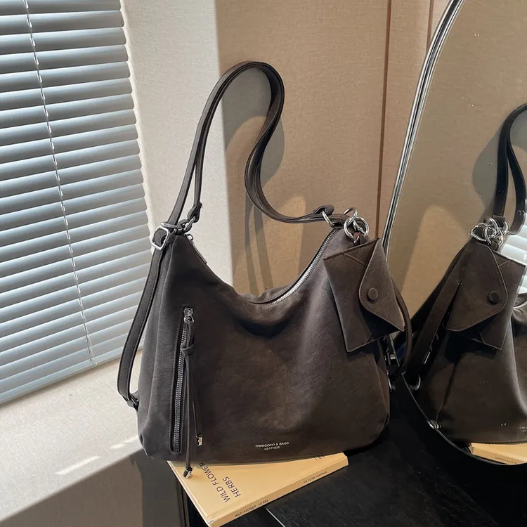 2025秋冬新款韩版潮流高级感托特包时尚休闲大容量单肩斜跨包包