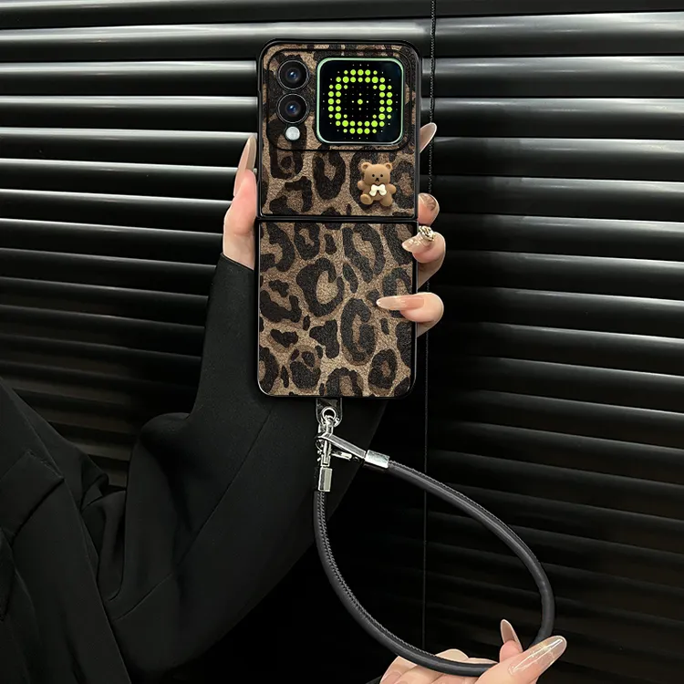 适用华为novaflip手机壳豹纹小熊小羊皮折叠壳全包简约