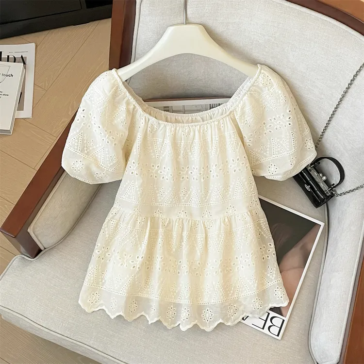法式方领镂空短袖上衣女夏季2025新款洋气泡泡袖时尚气质显瘦衬衫
