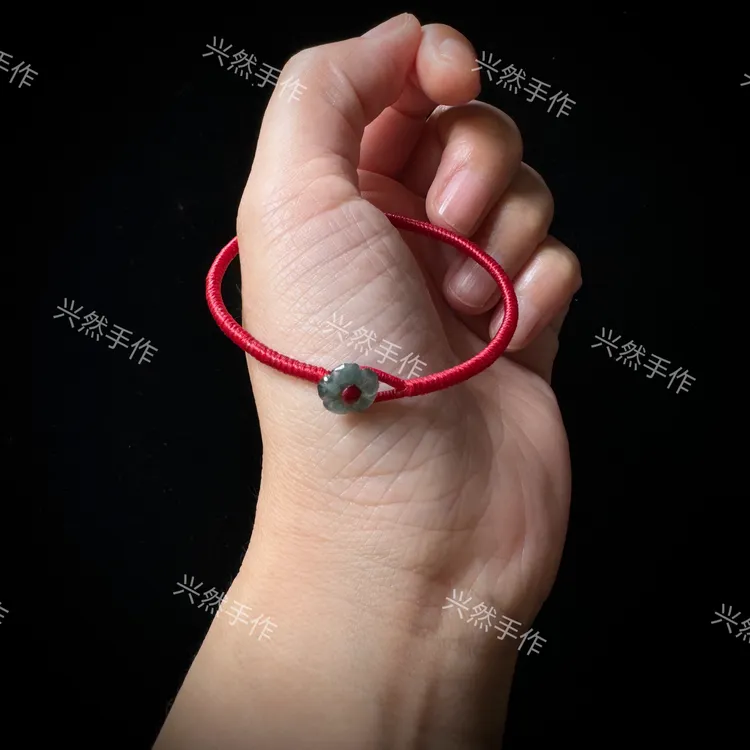 0.6细高光蜡线金刚结红绳手链·翡翠小花尾扣