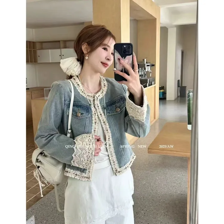 牛仔外套女春秋新款爆款欧洲站女装复古时尚蕾丝拼接圆领短款上衣