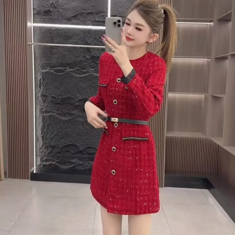 2025秋冬新款红色亮片小香风圆领连衣裙女显瘦高级名媛气质中长裙