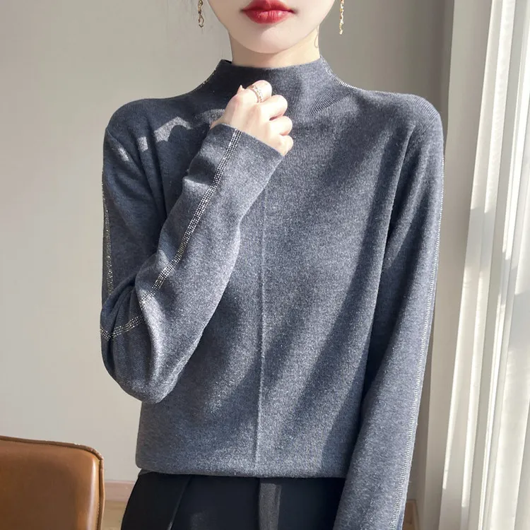 鄂尔多斯市纯100羊毛衫女款纯色气质长袖百搭洋气时尚镶钻打底衫