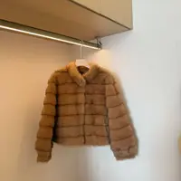 Barbie Siyu 【琥珀歌】99051冬季单排扣横排层次毛毛外套轻奢保暖